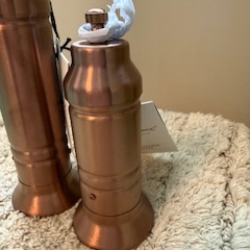 Hearth & Hand by Magnolia Salt and Pepper Grinder Set *NEW* - Picture 3 of 10